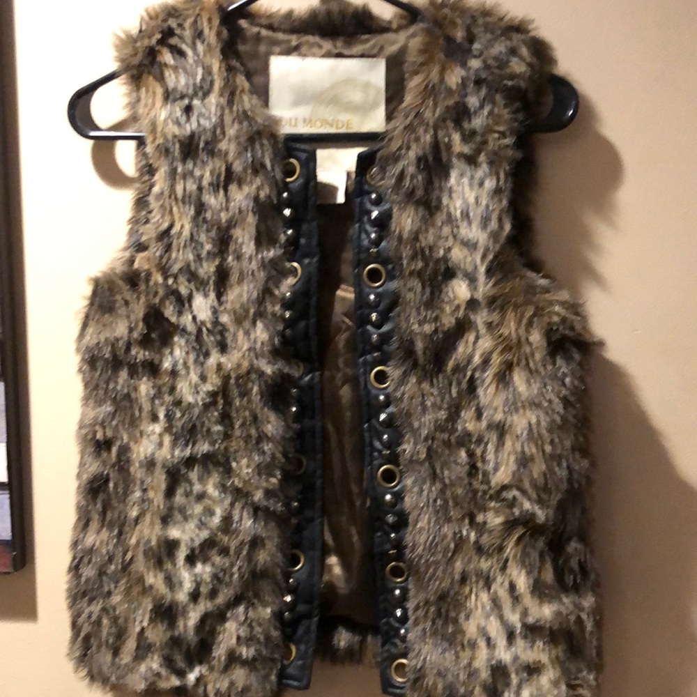 Du Monde faux fur studded open front funky cute vest